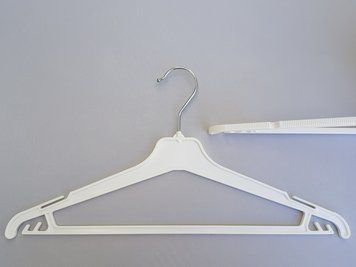 Длина 42 см. Плечики вешалки пластмассовые V-PY42 белые V-PY42 фото