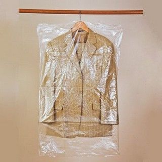 Размер 65*140 см, 100 шт в упаковке.Чехлы для одежды полиэтиленовые, толщина 20 микрон 65*140 см фото